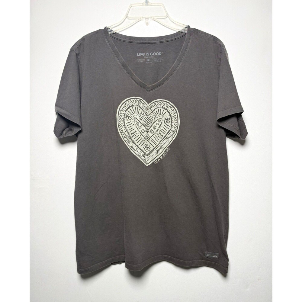 Life Is Good Women’s XL Gray 100% Cotton V-Neck Heart Graphic Crusher Tee